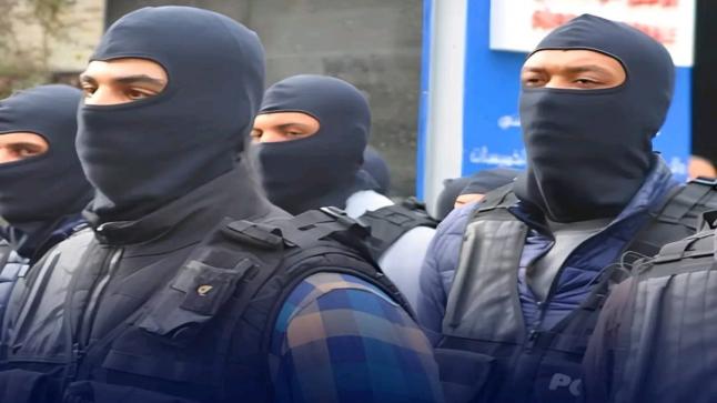الحسيمة: حملة أمنية واسعة تطيح بأكثر من 10 مبحوث عنهم في قضايا مخدرات