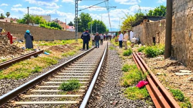 قطار قادم من طنجة ينهي حياة أربعيني دهسا بالقصر الكبير