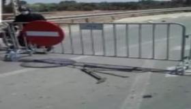 السلطات الإقليمية تغلق قنطرة انزكان من كل الناحيتين بسبب اوامر أمنية مشددة.