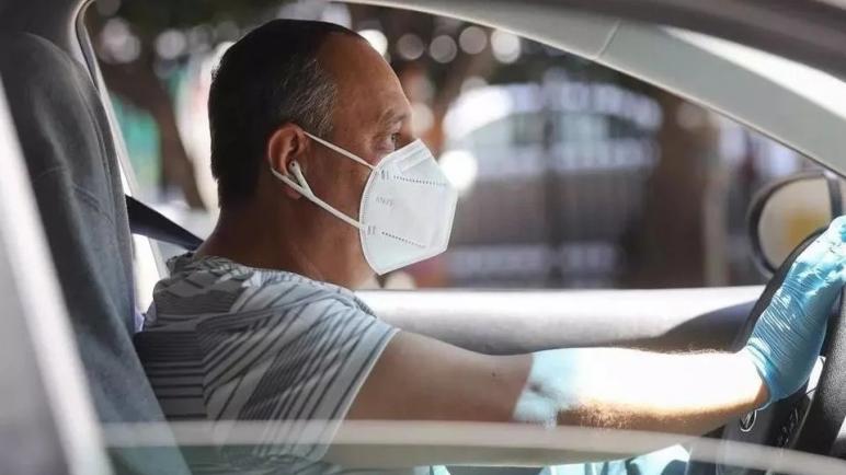 وزارة الصحة المغربية تحسم الجدل بشأن إرتداء الكمامة داخل السيارات الخاصة