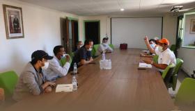 مسؤولي جماعة العيون في لقاء تواصلي مع الفعاليات الجمعوية