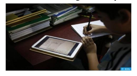 أكاديمية الرباط توزع لوحات رقمية على تلاميذ العالم القروي تفعيلا لمشروع تعزيز قيم التسامح والمواطنة