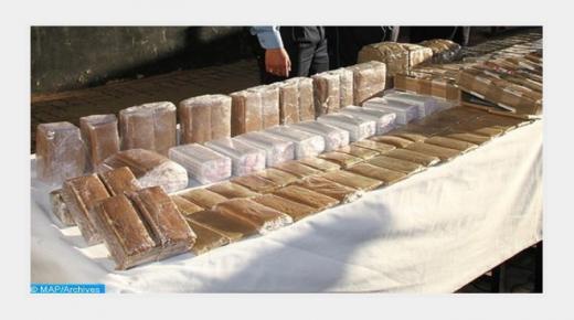 إحباط محاولة للتهريب الدولي للمخدرات .. حجز 5 أطنان و820 كلغ من مخدر الشيرا وتوقيف ستة أشخاص على مستوى الشريط الطرقي الدار البيضاء