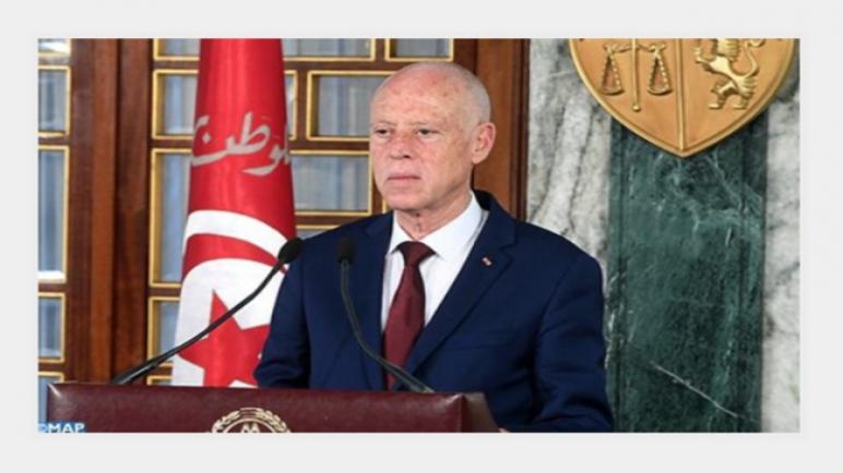 الرئيس التونسي يعفي رئيس الحكومة من مهامه ويعلن عن تجميد عمل البرلمان