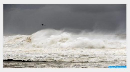 رياح قوية يومي الإثنين والثلاثاء المقبلين بعدد من أقاليم المملكة