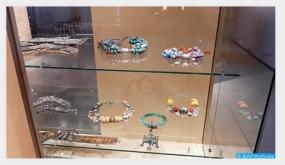 حلي قديمة بمغارة بيزمون بالصويرة تسلط الضوء على أقدم الاستعمالات للرموز من طرف الإنسان