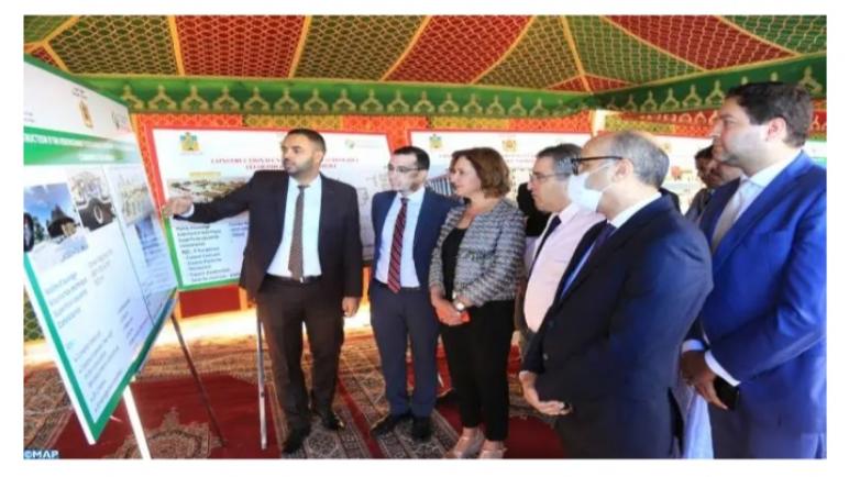 عمور تزور عدة مواقع ومشاريع في قطاعي السياحة والصناعة التقليدية بالداخلة