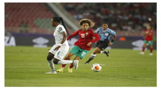 المنتخب المغربي يفوز على نظيره السينغالي ( 1-0 ) و ينتزع صدارة المجموعة الأولى