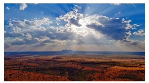 طقس الأحد .. سحب منخفضة وضباب وأمطار خفيفة بهذه المناطق