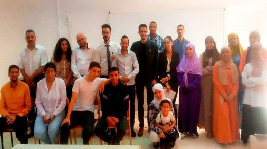 تانوية أيت إيعزة بتارودانت تنظم لقاءا أدبيا حول موضوع “الخطاب القصصي وأليات الكتابة الإبداعية”