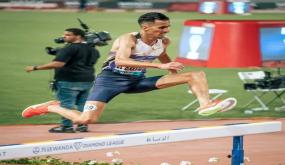 العداء العالمي سفيان البقالي يفوز بسباق 3000 متر موانع في الملتقى الدولي محمد السادس لألعاب القوى بالرباط