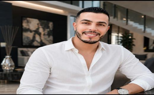 الوسط الإعلامي بالحسيمة يحتفي بعيد ميلاد الزميل نبيل أخلال