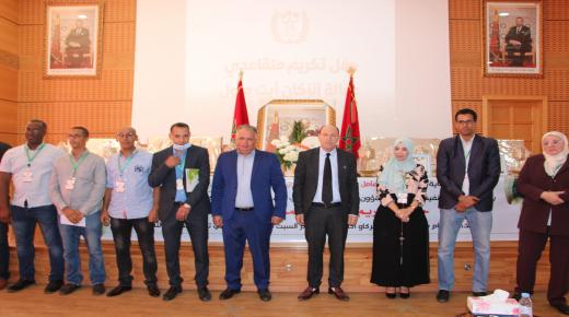 الكاتب العام يشرف على تكريم المتقاعدين ، في حفل لجمعية الشؤون الاجتماعية لموظفي ومستخدمي عمالة انزكان ايت ملول