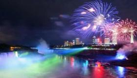 شلالات نياغارا تحتفي بعلم المغرب في عيد العرش