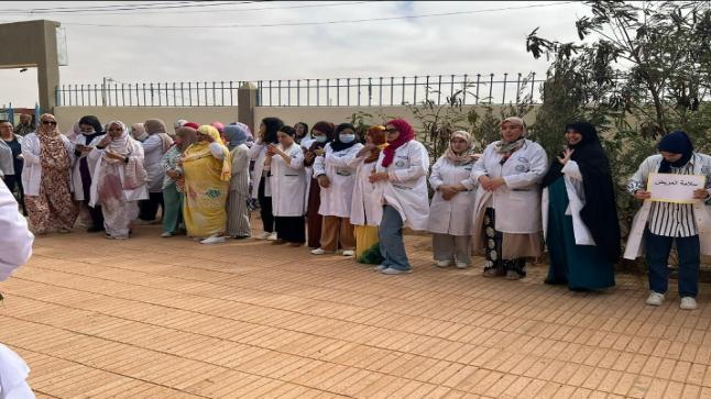 الأطر الصحية ببوجدور تحتج ضد الاعتداءات المتكررة وتطالب بالحماية القانونية