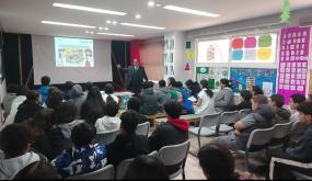 أكادير.. تلاميذ الإعدادي يستفيدون من حملة السلامة الطرقية ويشرعون في اجتياز الشهادة المدرسية للسلامة الطرقية