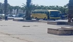 انزكان :الأمن يتغاضى عن فوضى حافلات نقل المسافرين أمام سوق الثلاثاء