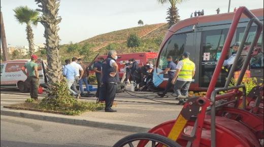 حادث خطير يشل حركة “طرامواي” البيضاء ويرسل شخصاً إلى المستشفى
