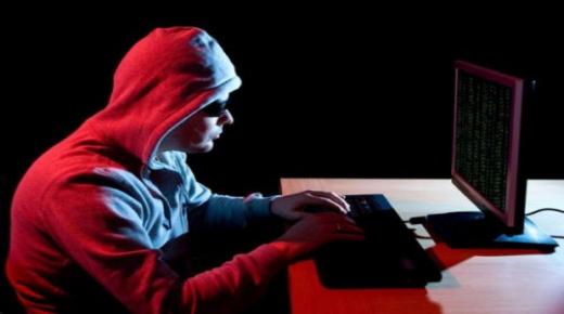 ترويج أجهزة إلكترونية مهربة يطيح بطالبين