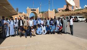 طاطا: مهنيو سيارات الأجرة من الصنف الأول يحتجون والسلطات تجري حوار معهم.