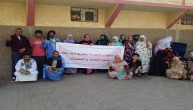 عائلة اسرى شهداء حي المسيرة بايت ملول تحتفل بعيد المرأة بوقفة احتجاجية.