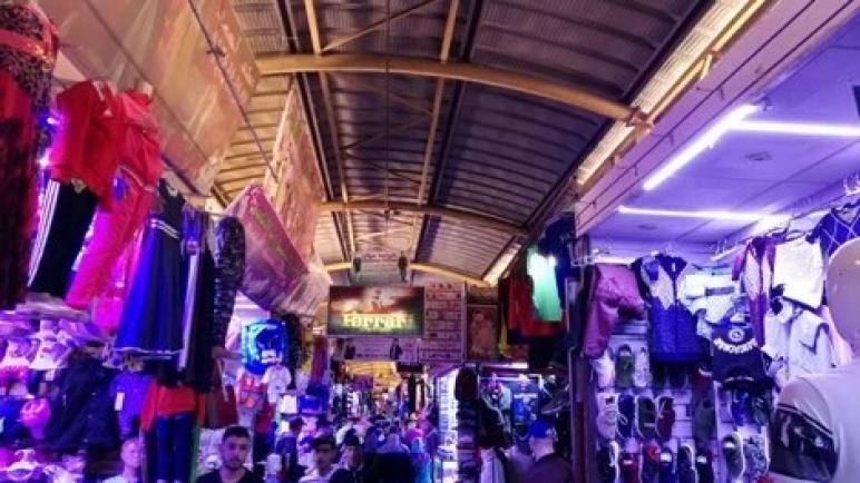إنزكان : سوق الثلاثاء تحت المجهر.. محاولة استدراج مهاجر مغربي تثير مخاوف بشأن حماية الزوار والسياح