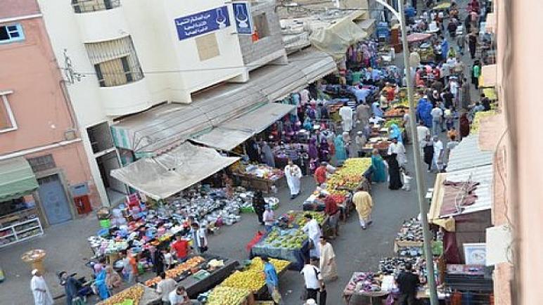 من المسؤول عن انتشار ظاهرة احتلال الأرصفة بمدينة الدشيرة الجهادية؟؟؟ “شارع السعديين نموذجا”
