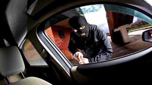 الإطاحة بأفراد عصابة لسرقة السيارات بتامنصورت